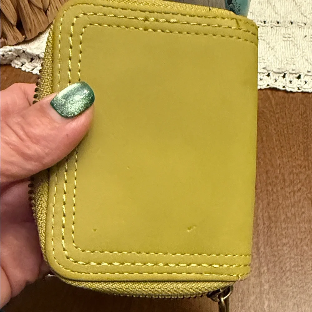Universal Threads Yellow Leather Zip Wallet - Women - Picture 7 of 8